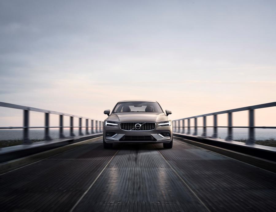  Volvo S60 T6 Inscription 2018 года  (WW) (фото 19 из 65)